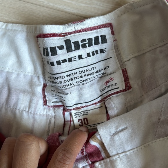 3/$10 Urban Pipeline Red White Plaid Shorts - Picture 4 of 6